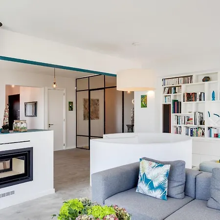 Villa Garden Seaside By Cadenzalux