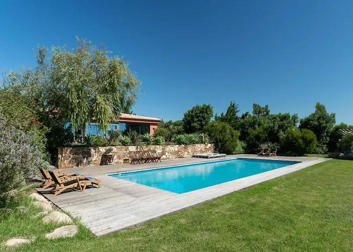Villa Garden Seaside By Cadenzalux