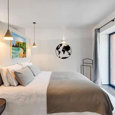 Villa Garden Seaside By Cadenzalux