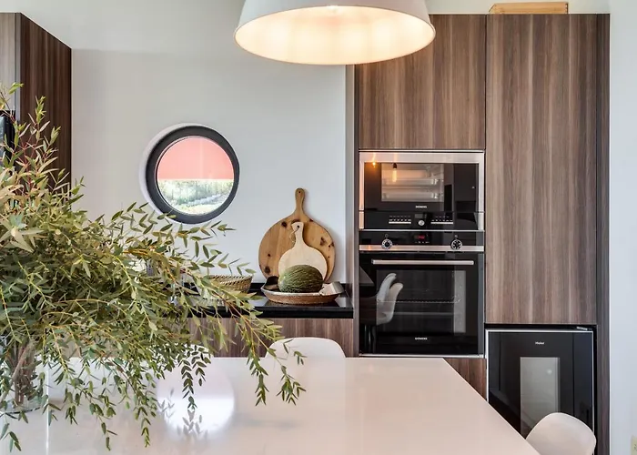 ヴィラ Garden Seaside By Cadenzalux