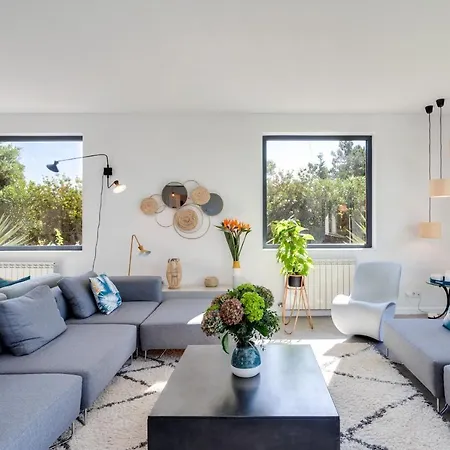 Garden Seaside By Cadenzalux Willa Віавіа