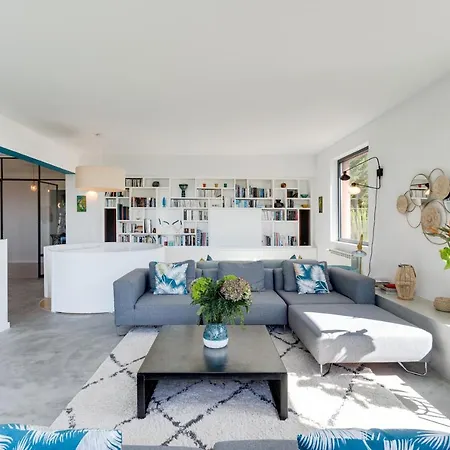 Garden Seaside By Cadenzalux Willa