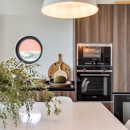 Willa Garden Seaside By Cadenzalux